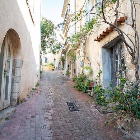 Le Charme Du Medieval Dans Un Appartement Cosy Ιέρ Εξωτερικό φωτογραφία