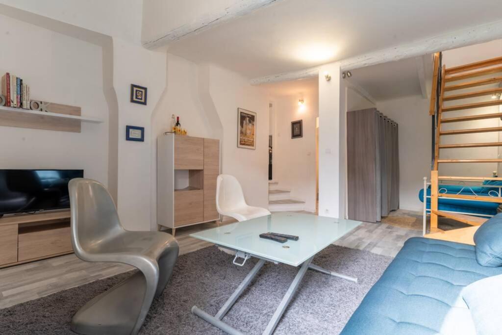 Le Charme Du Medieval Dans Un Appartement Cosy Ιέρ Εξωτερικό φωτογραφία