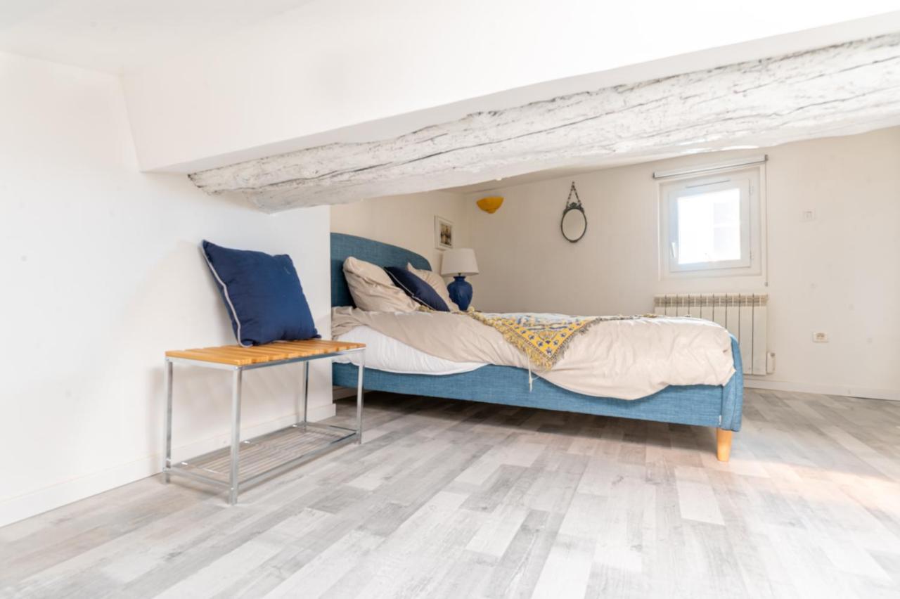Le Charme Du Medieval Dans Un Appartement Cosy Ιέρ Εξωτερικό φωτογραφία